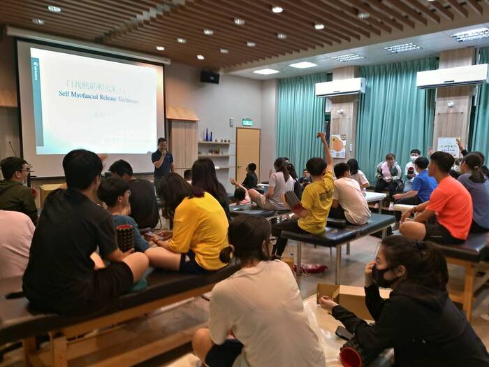 108學年度 滾筒放鬆基本概念與實作圖片
