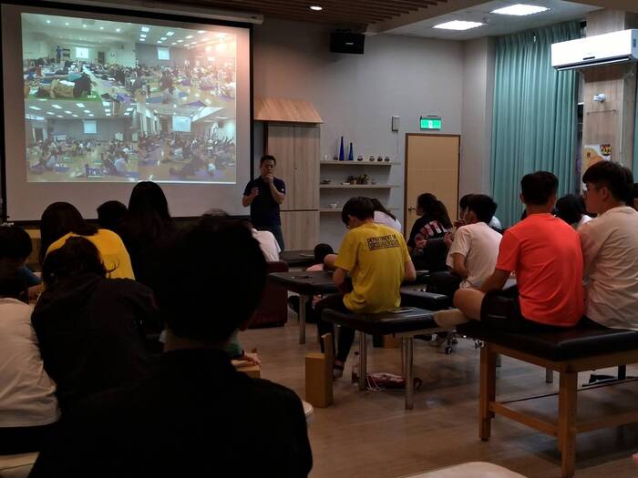 108學年度 滾筒放鬆基本概念與實作圖片