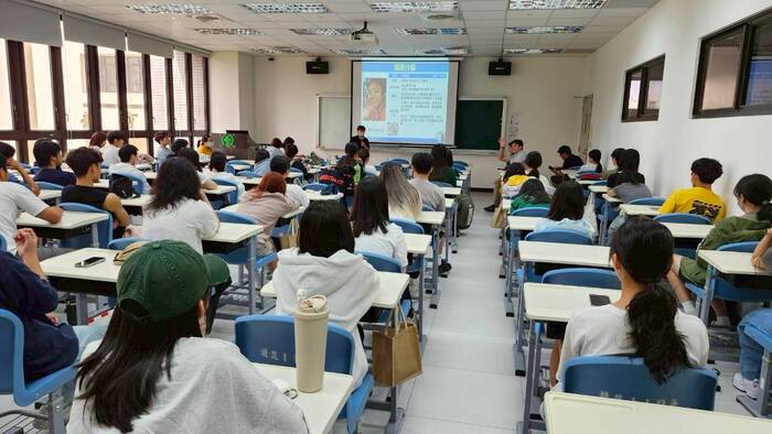 新生座談114年9月圖片