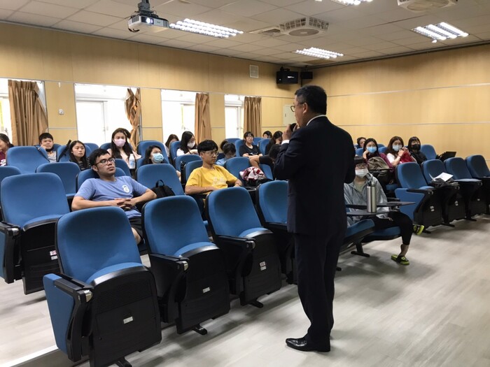 108學年度 六星集企業分享圖片