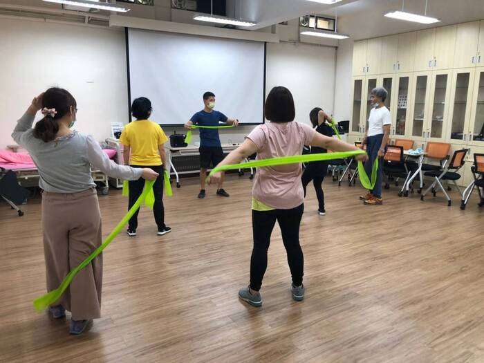 108學年度 高齡運動保健與預防體驗課程 (一)圖片