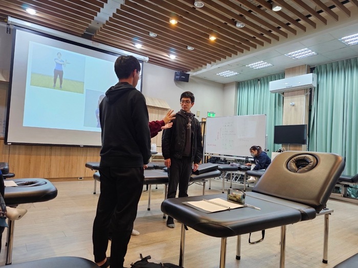 112學年度國民體適能鑑定測驗強化課程圖片