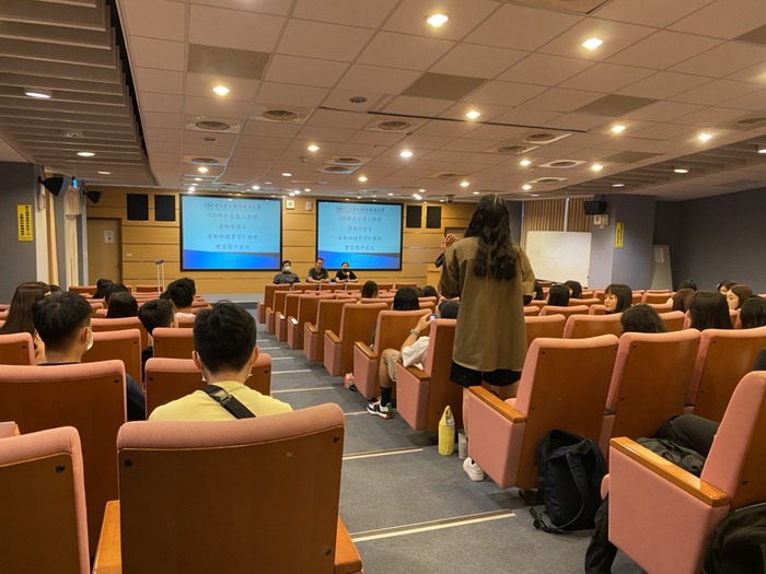 109學年度 何仁崴律師專題演講與實習期中座談會圖片