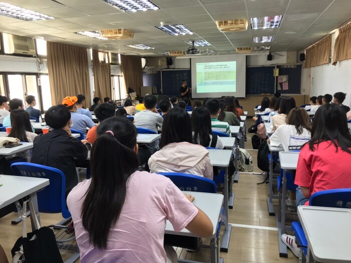 109學年度 新生說明會圖片