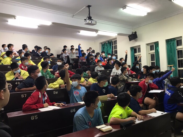 109學年度 運動營養講座圖片